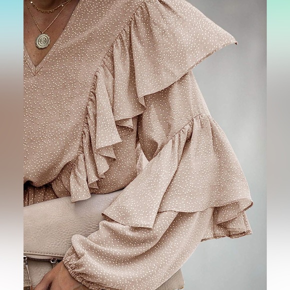 Blush Ruffles🫶🏼 - Picture 5 of 6